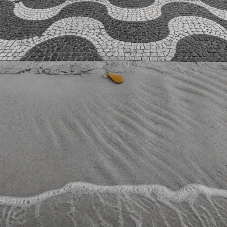 Lisbon Beaches Near the City Center: How to Pick the Right Hotel for Easy Coastal Day Trips